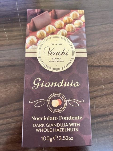 VENCHI GIANDUIA FODNENTE CON NOCCIOLE